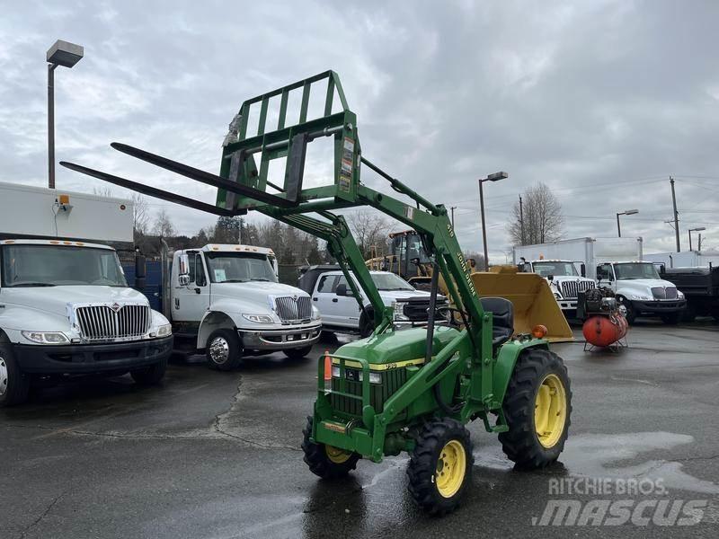 John Deere 790 Traktori
