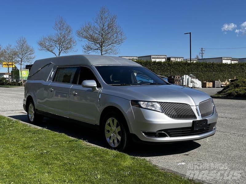 Lincoln MKT Automašīnas