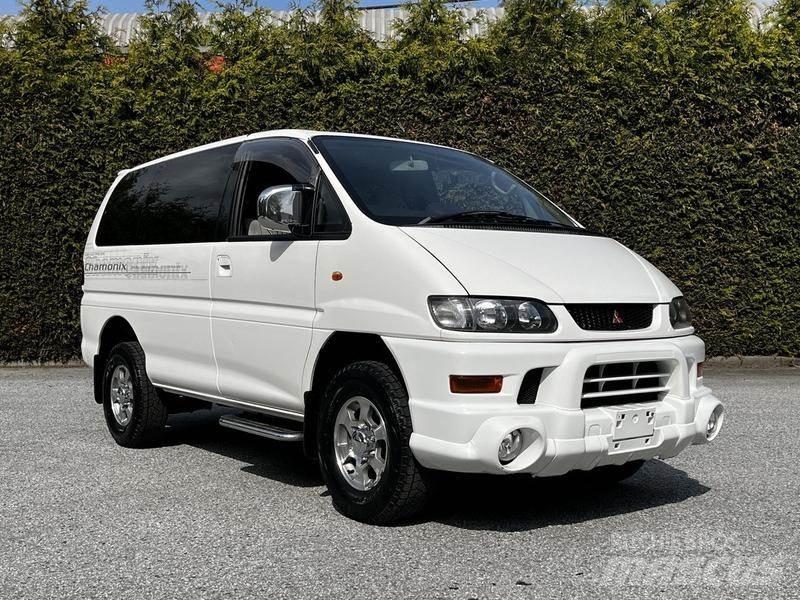 Mitsubishi Delica Automašīnas