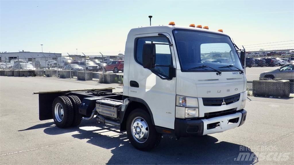 Mitsubishi Fuso FE Šasija ar kabīni