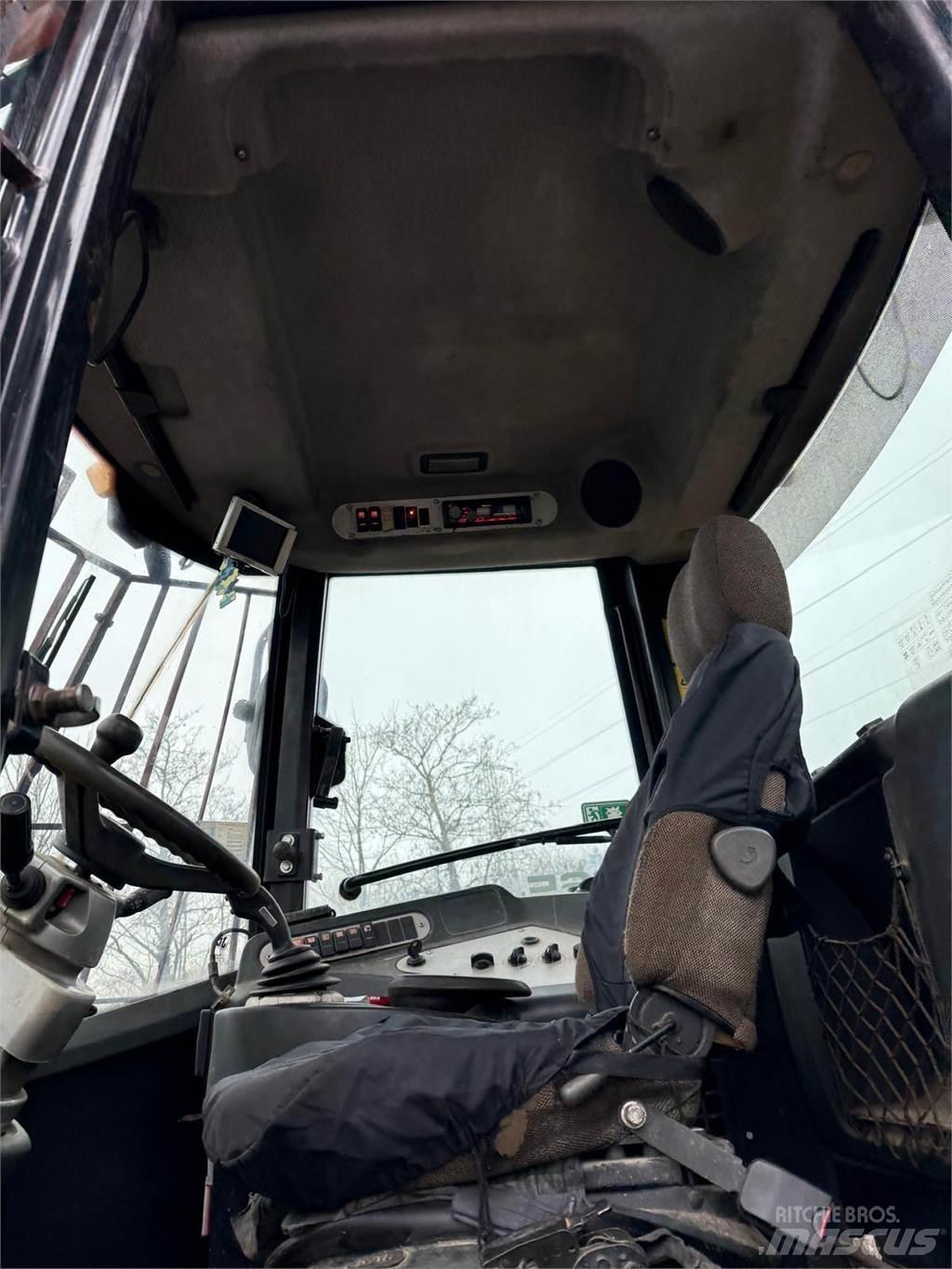 JCB 436HT Iekrāvēji uz riteņiem