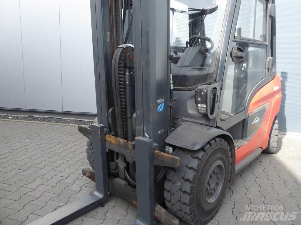 Linde H35D-01 Tehnika ar dīzeļa dzinēju
