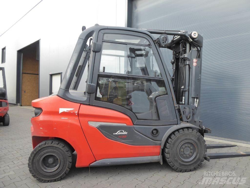 Linde H35D-01 Tehnika ar dīzeļa dzinēju