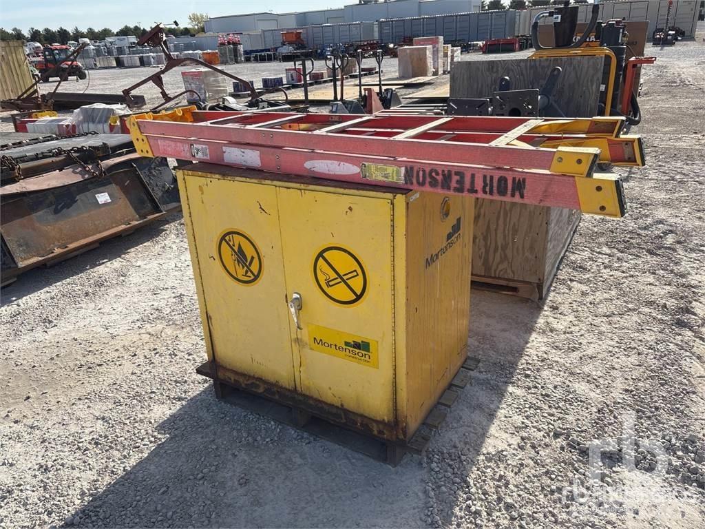  36 in Flammable Citas sastāvdaļas