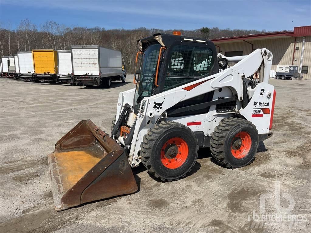 Bobcat S740 Lietoti riteņu kompaktiekrāvēji