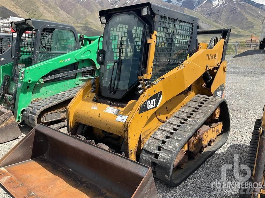 CAT 259B3 Lietoti riteņu kompaktiekrāvēji