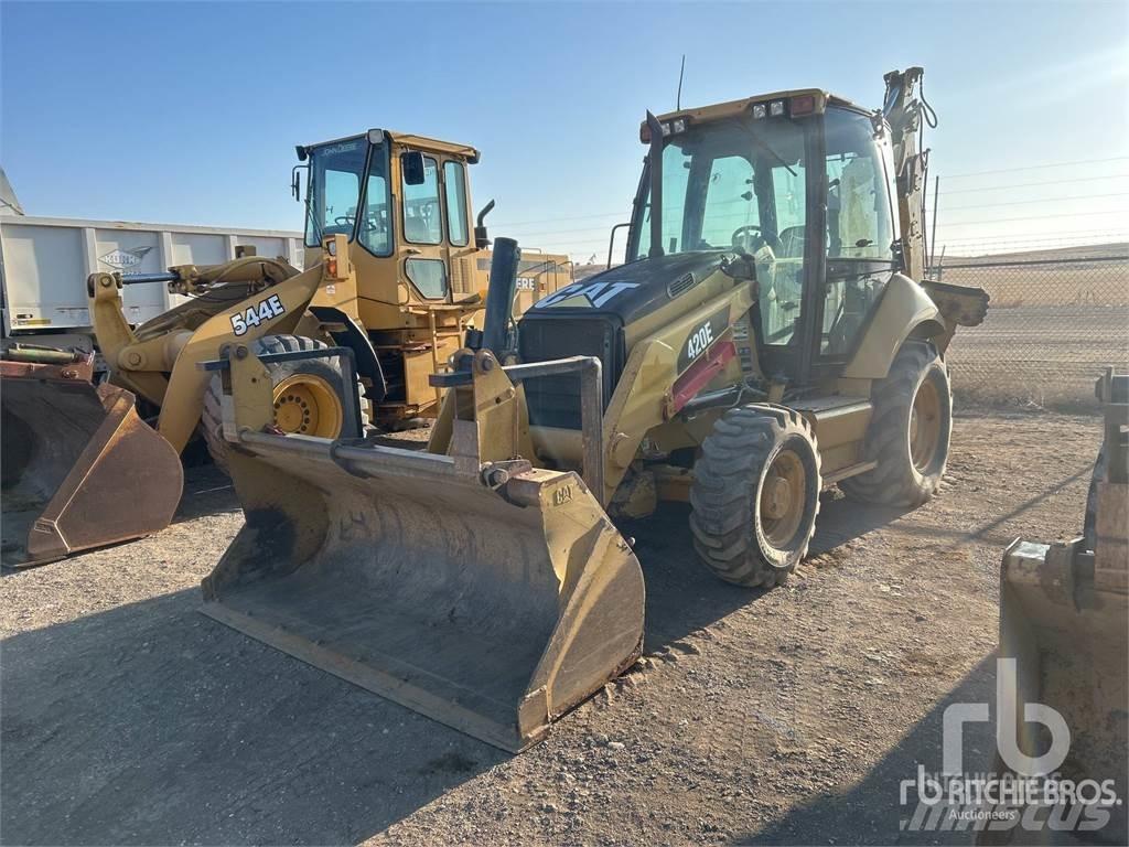 CAT 420E Ekskavatori-iekrāvēji