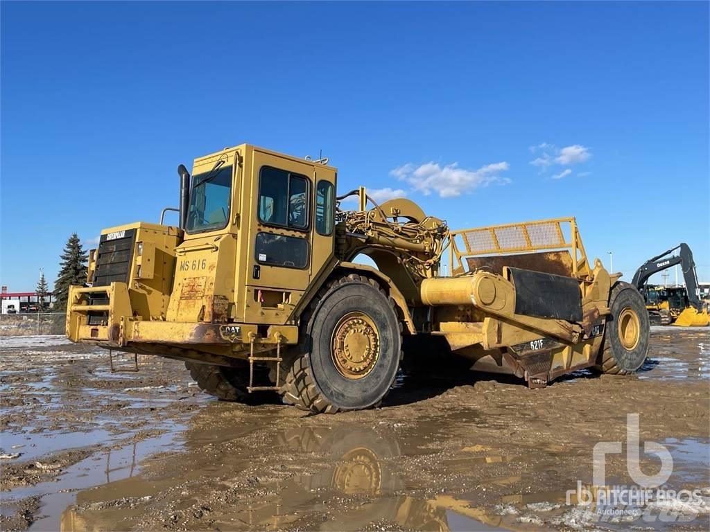 CAT 621F Skrēperi