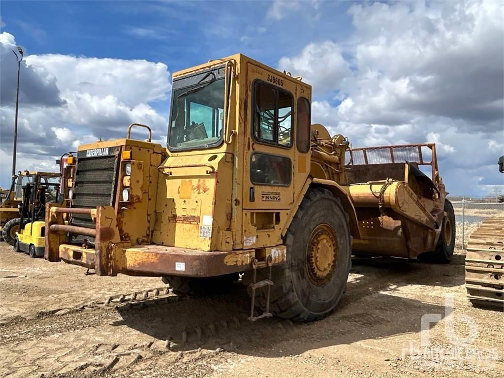 CAT 621F Skrēperi