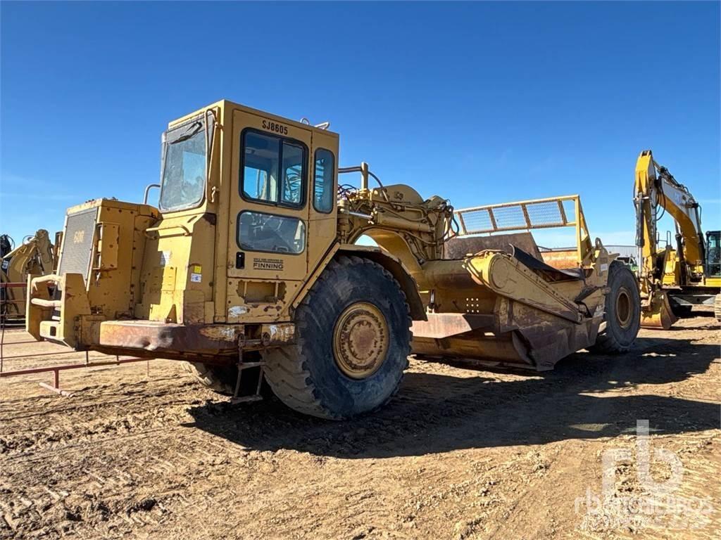 CAT 621F Skrēperi