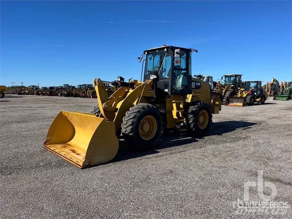 CAT 910M Iekrāvēji uz riteņiem