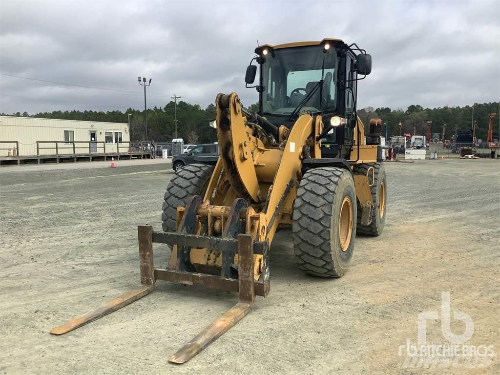 CAT 924K Iekrāvēji uz riteņiem