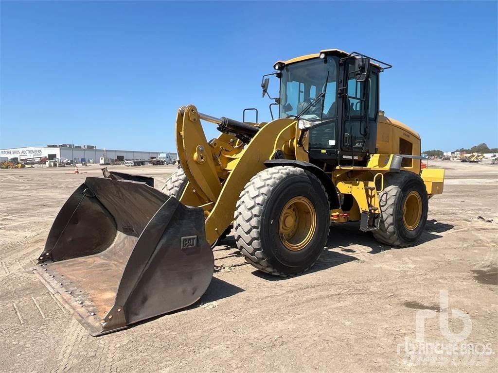 CAT 938M Iekrāvēji uz riteņiem