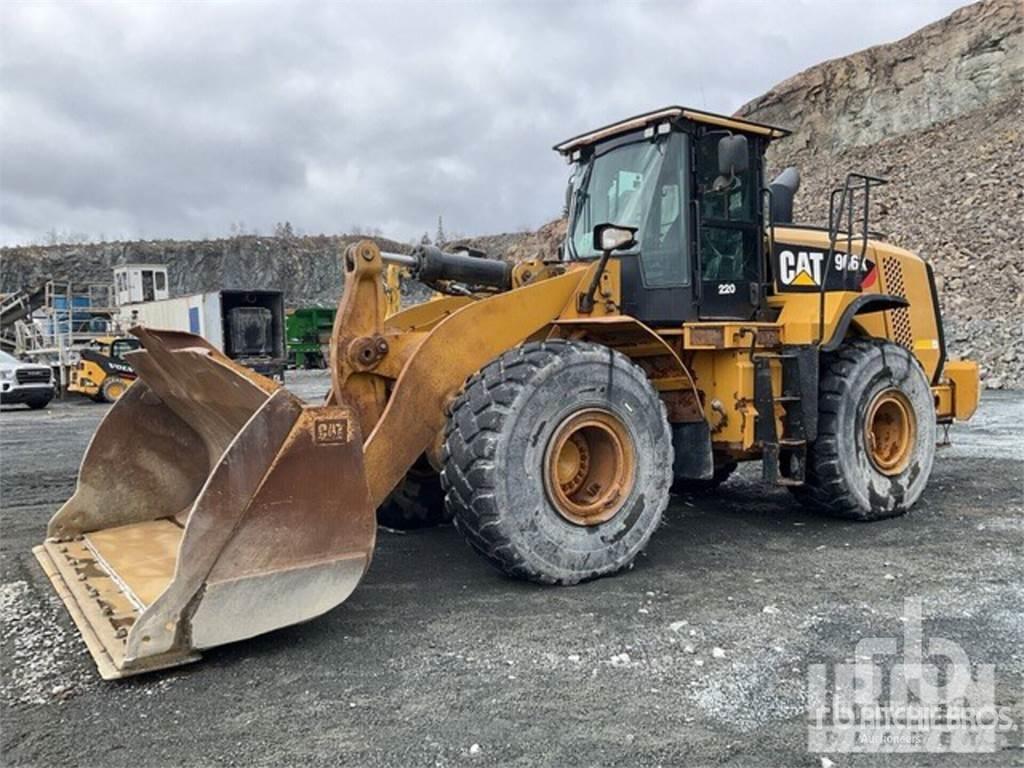 CAT 966K Iekrāvēji uz riteņiem