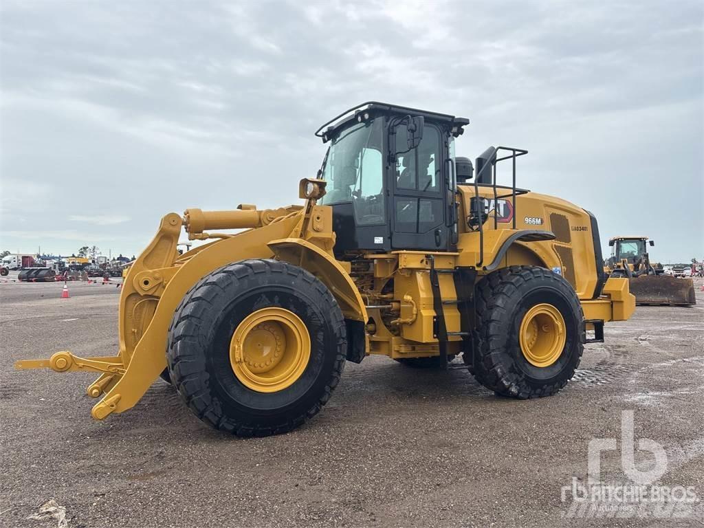 CAT 966M Iekrāvēji uz riteņiem