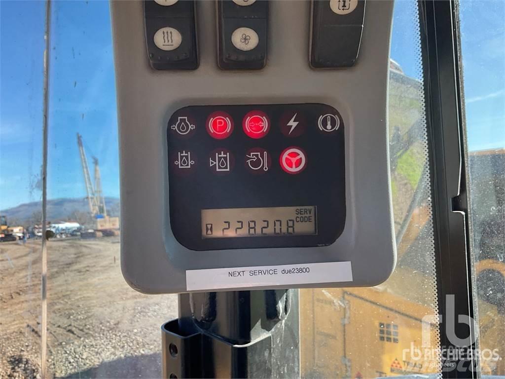 CAT 980H Iekrāvēji uz riteņiem