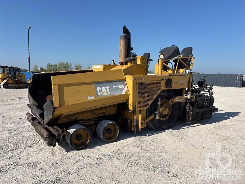 CAT AP-1000D Asfalta klājēji