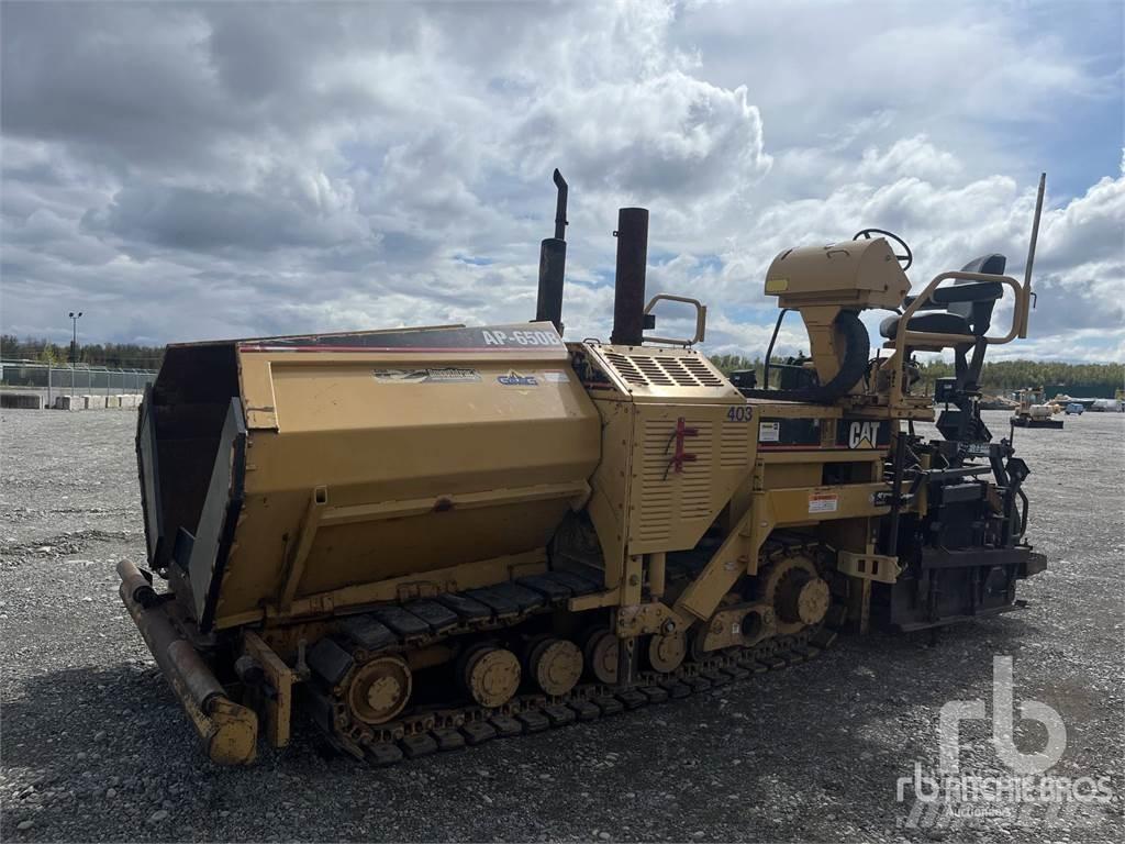CAT AP-650B Asfalta klājēji