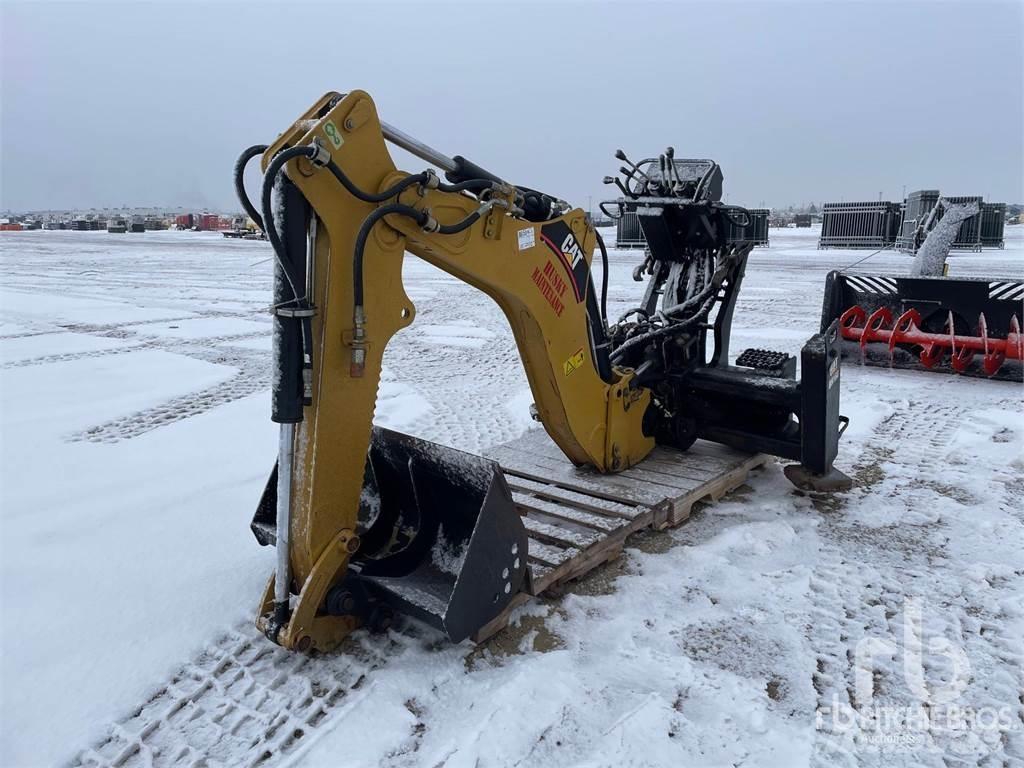 CAT BH160 Grāvju arkls