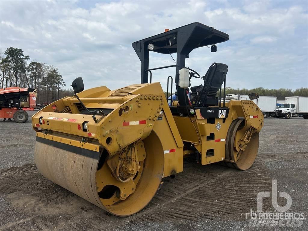CAT CB54XW Divvalču grunts veltņi