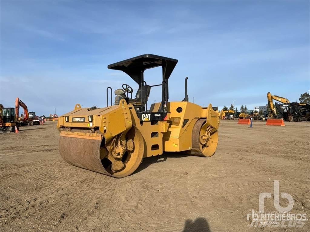 CAT CB564D Divvalču grunts veltņi