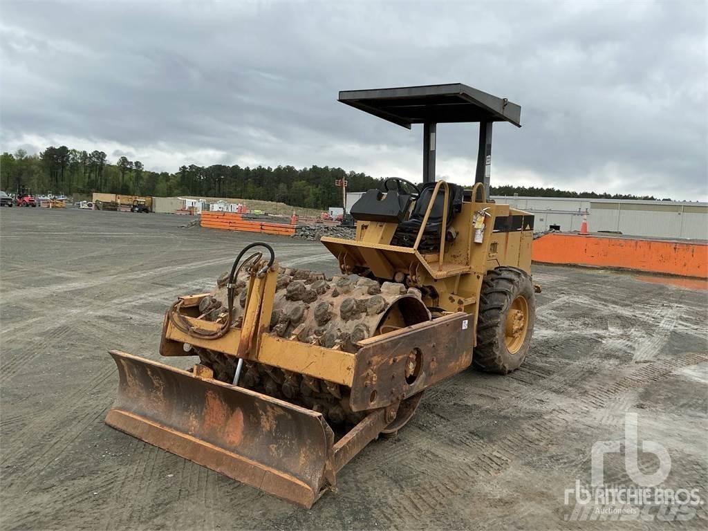 CAT CP433C Atkritumu preses