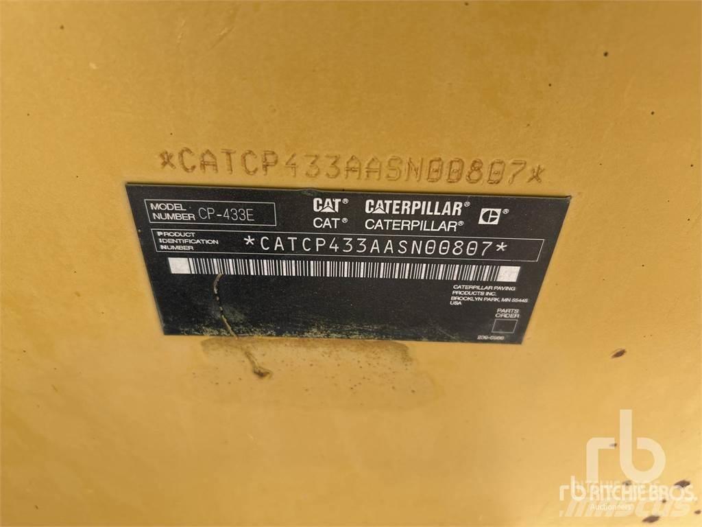 CAT CP433E Atkritumu preses