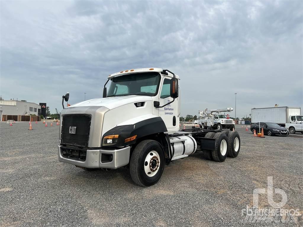 CAT CT660S Šasija ar kabīni