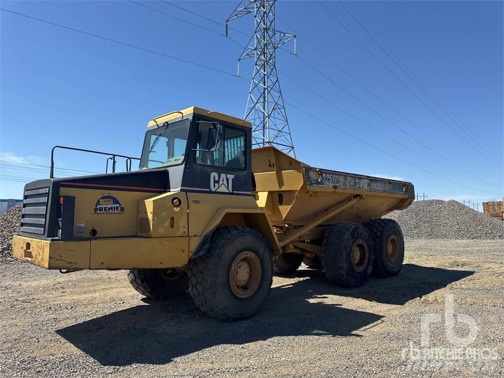 CAT D250E Artikulētie pašizgāzēji