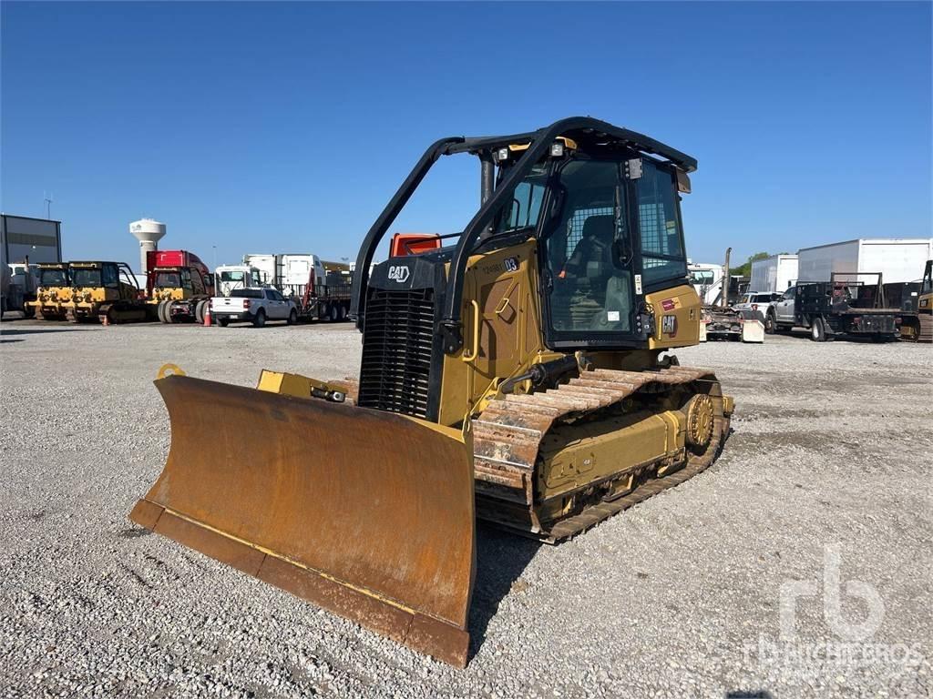 CAT D3 Kāpurķēžu buldozeri