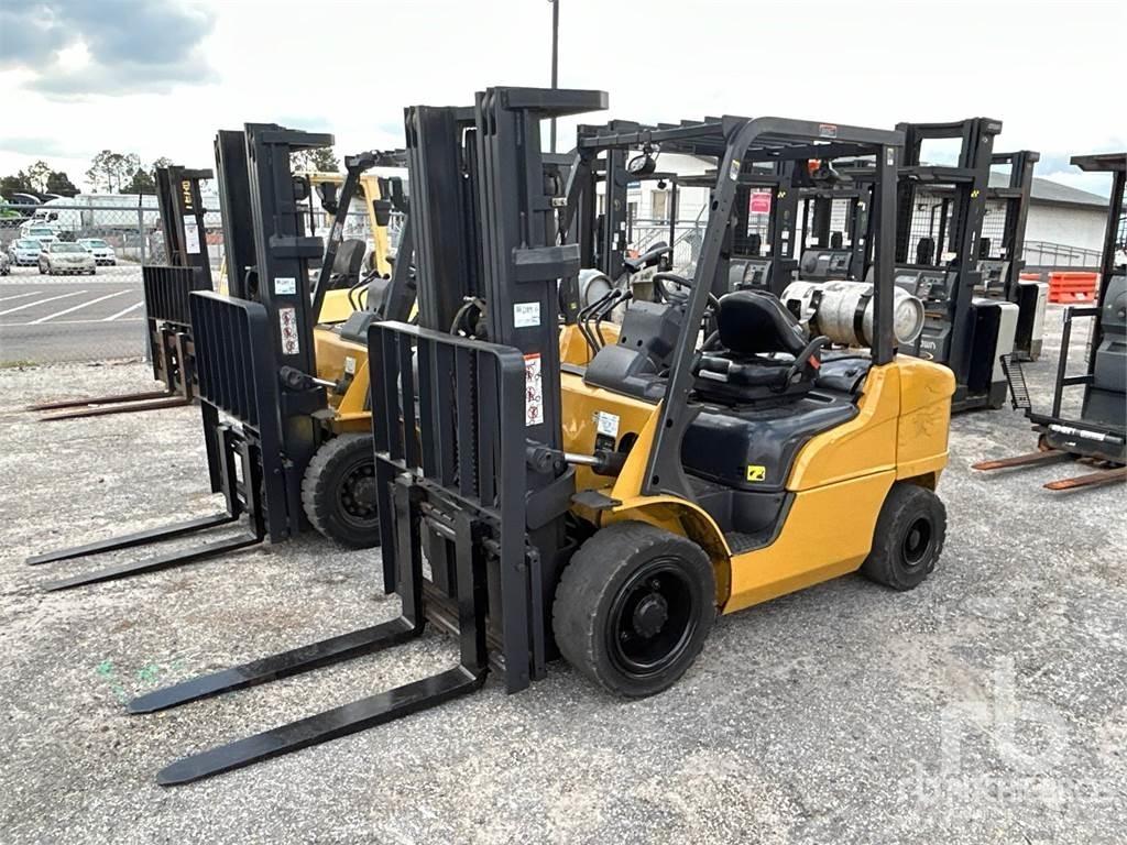 CAT GP30N Tehnika ar dīzeļa dzinēju