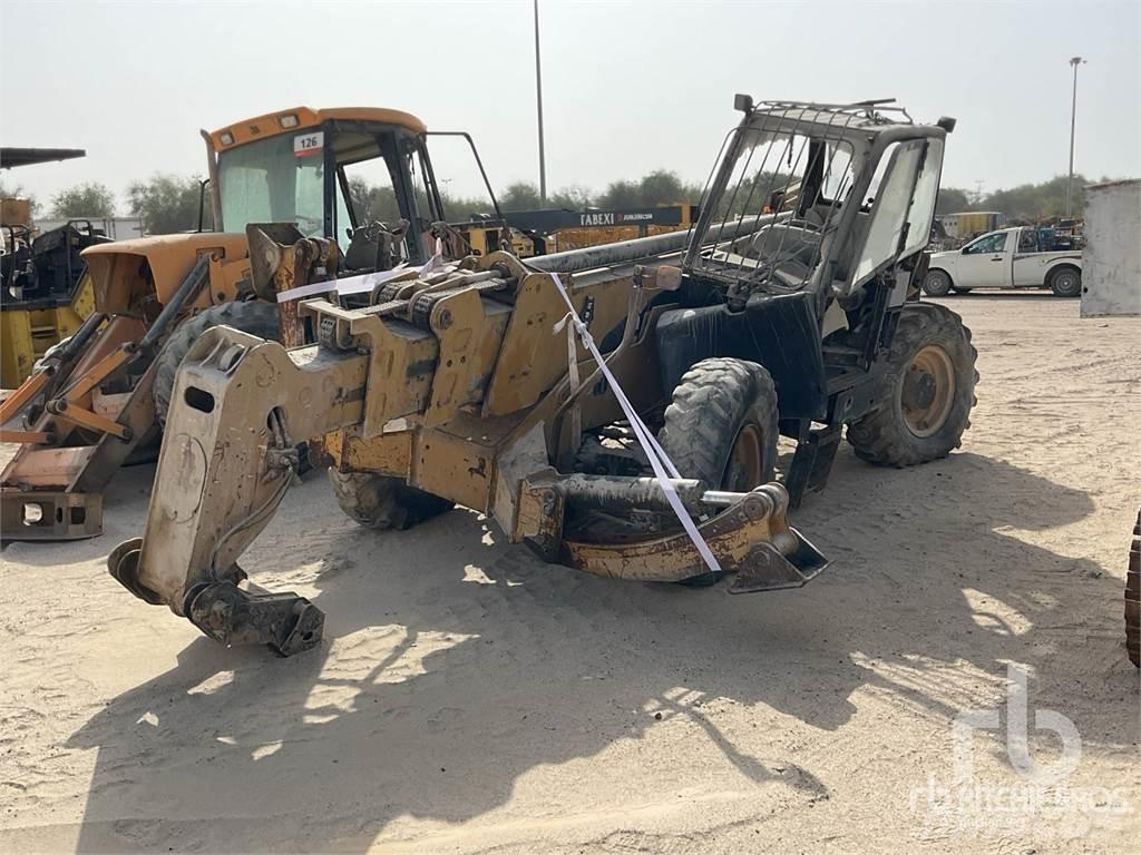 CAT TH580B Teleskopiskie manipulatori