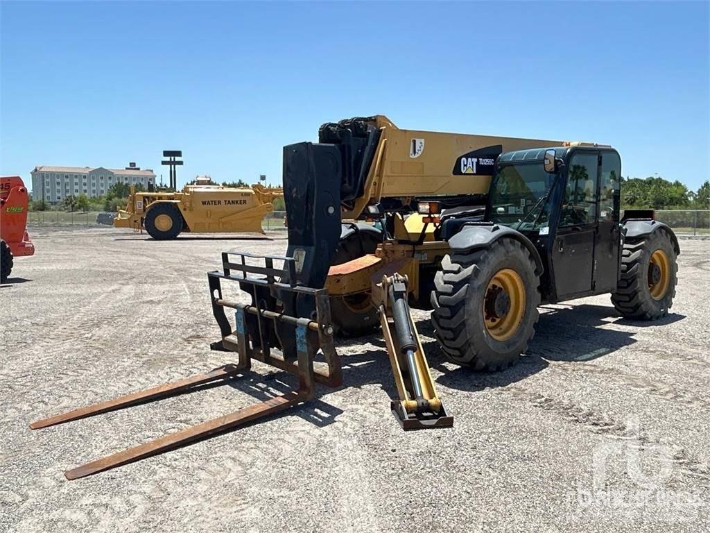 CAT TL1255C Teleskopiskie manipulatori