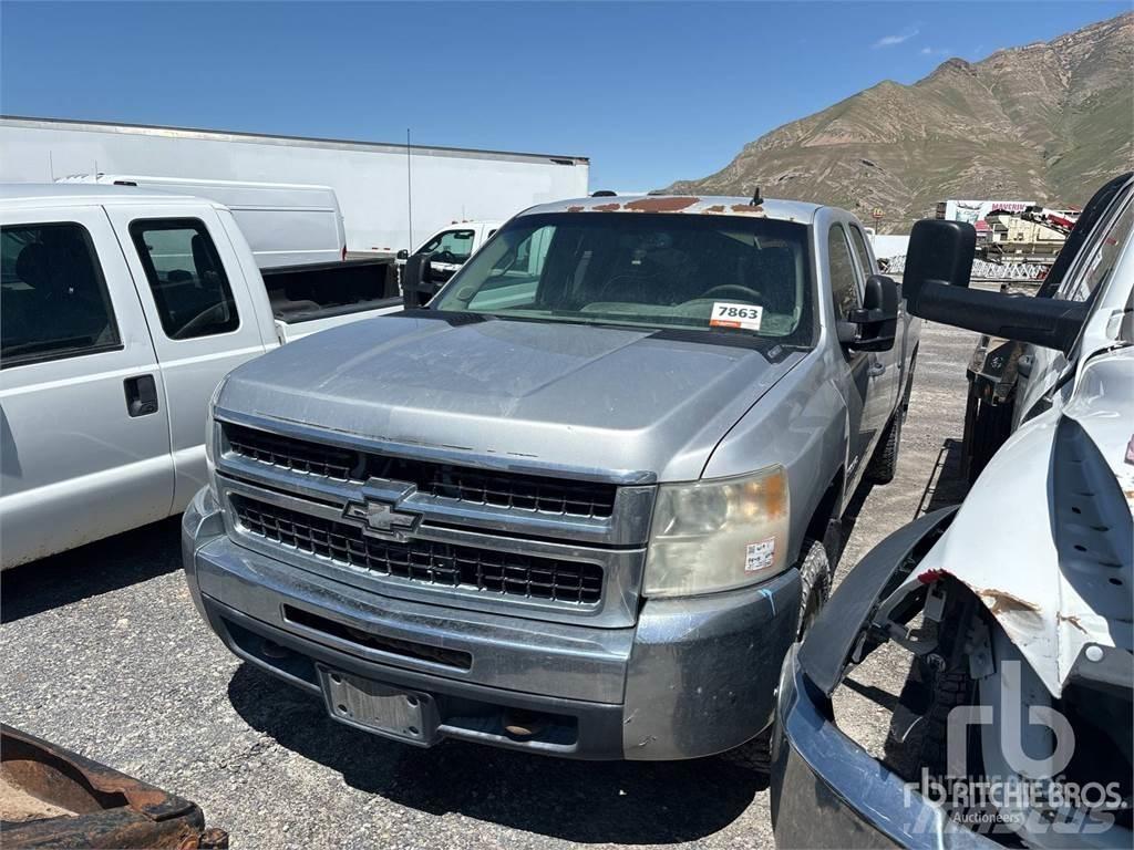 Chevrolet 2500 Vieglais kravas automobilis/izkraušana no sāniem