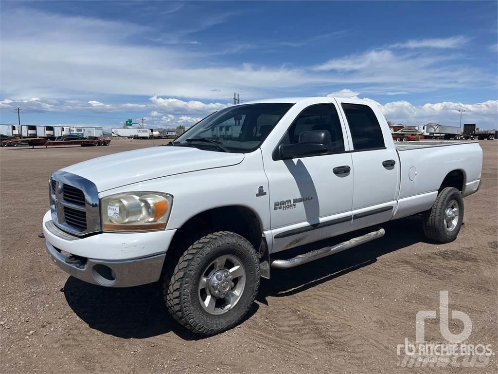 Dodge 3500 Vieglais kravas automobilis/izkraušana no sāniem