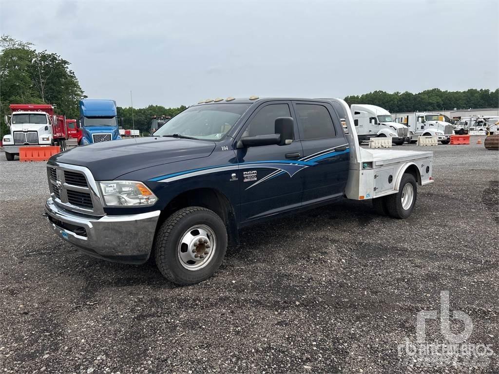 Dodge 3500 Platformas/izkraušana no sāniem