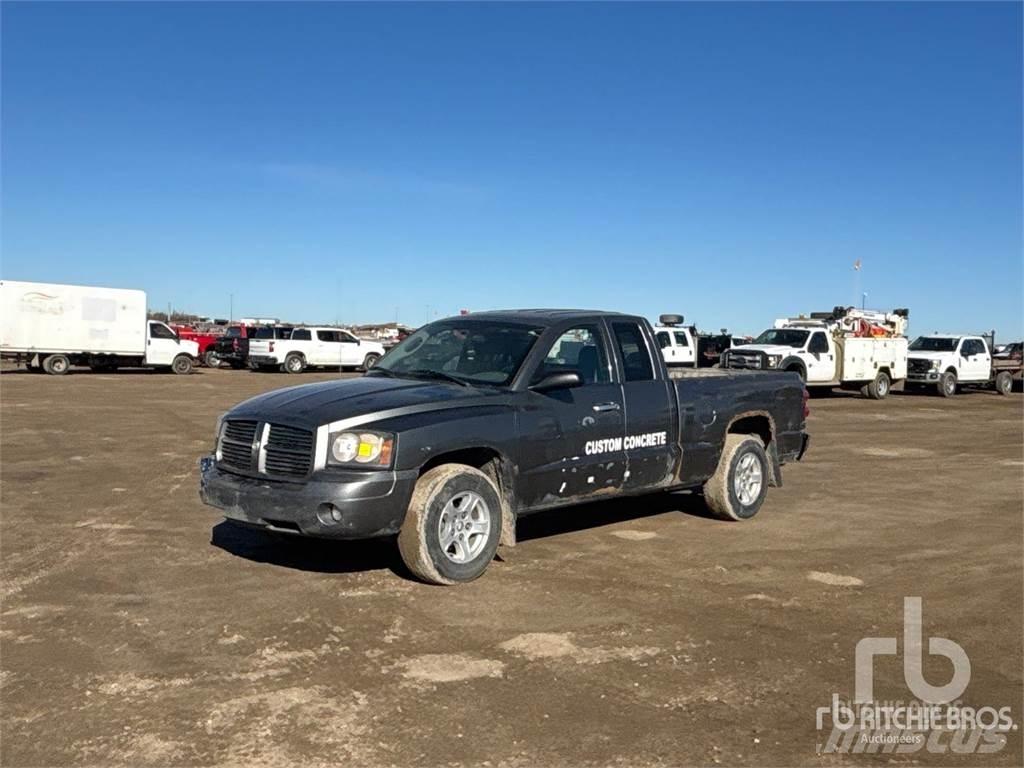 Dodge DAKOTA Vieglais kravas automobilis/izkraušana no sāniem