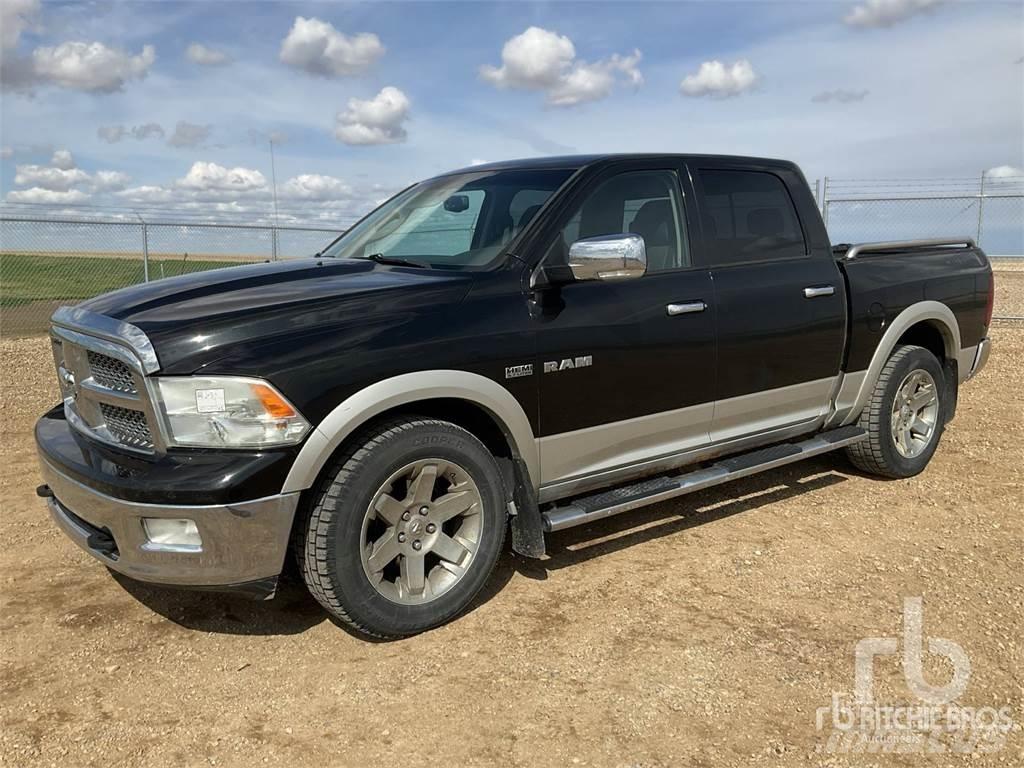 Dodge RAM 1500 Vieglais kravas automobilis/izkraušana no sāniem