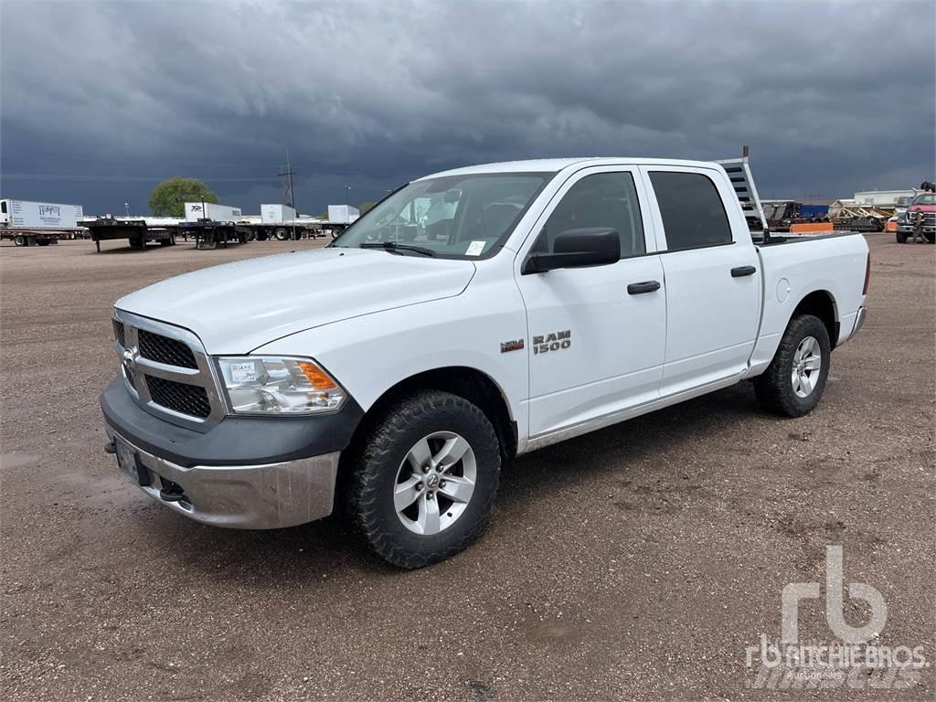 Dodge RAM 1500 Vieglais kravas automobilis/izkraušana no sāniem