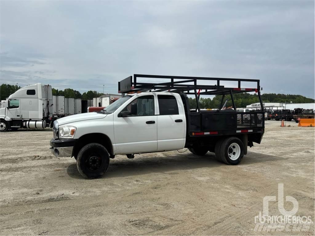 Dodge RAM 3500 Platformas/izkraušana no sāniem