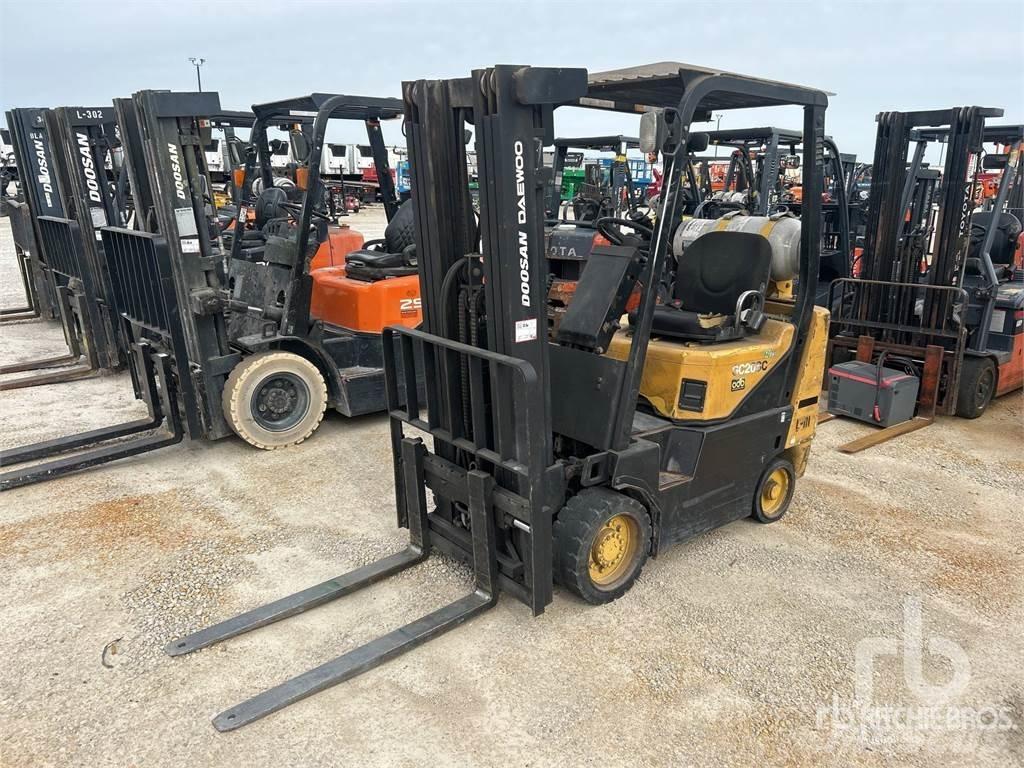 Doosan GC20SC-2 Tehnika ar dīzeļa dzinēju