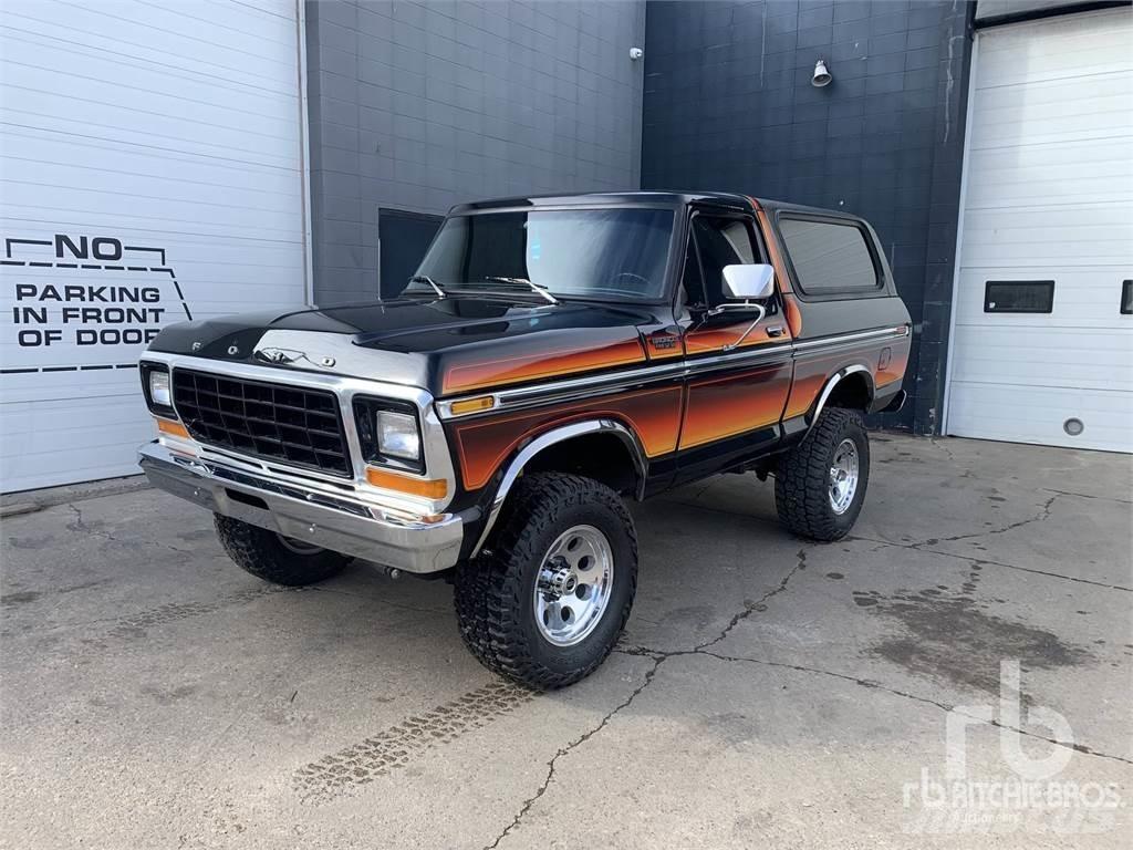 Ford BRONCO Vieglais kravas automobilis/izkraušana no sāniem