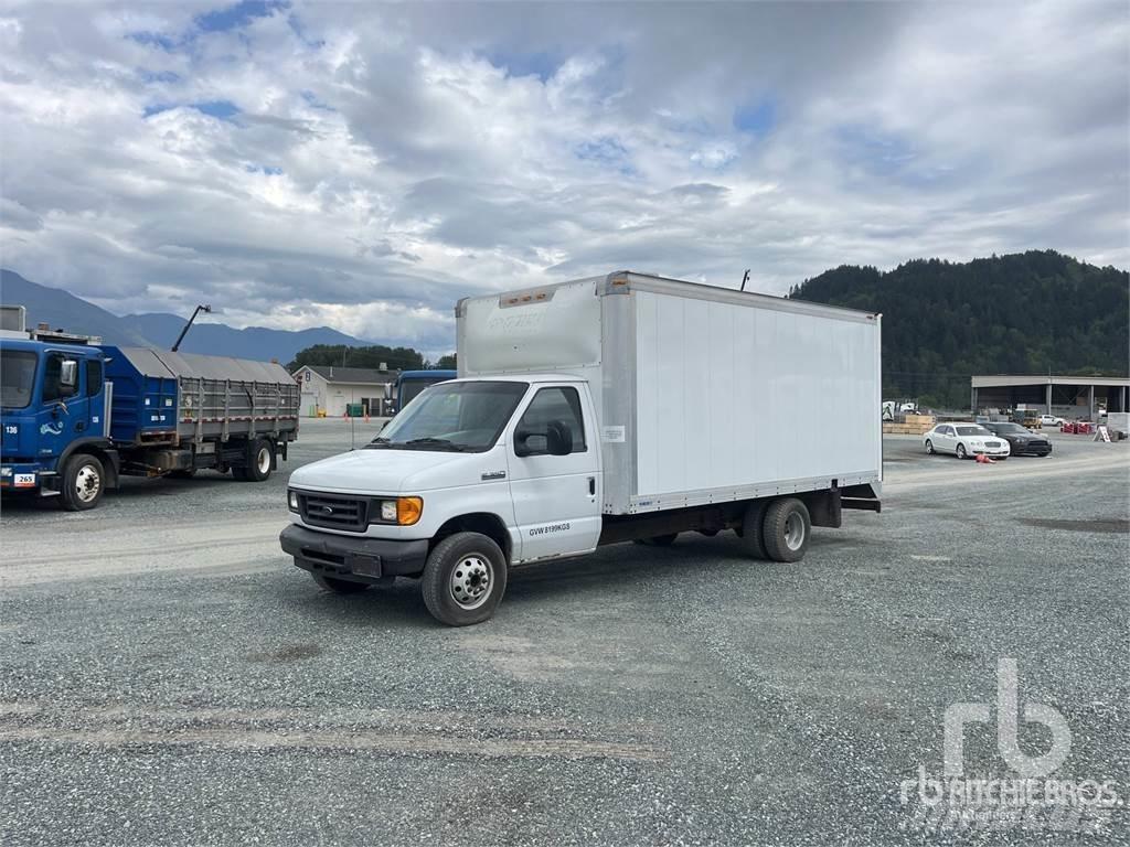 Ford E-350 Preču pārvadāšanas furgoni