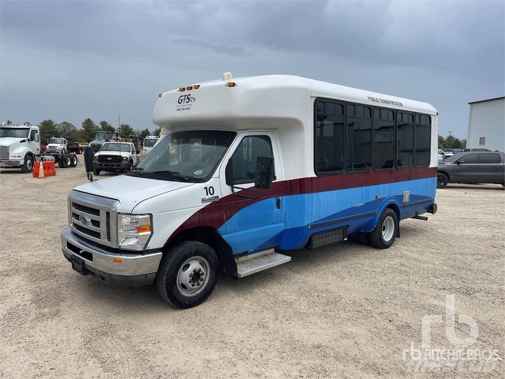 Ford E450 Starppilsētu autobusi