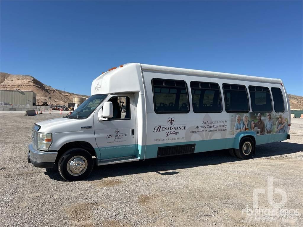 Ford E450 Starppilsētu autobusi