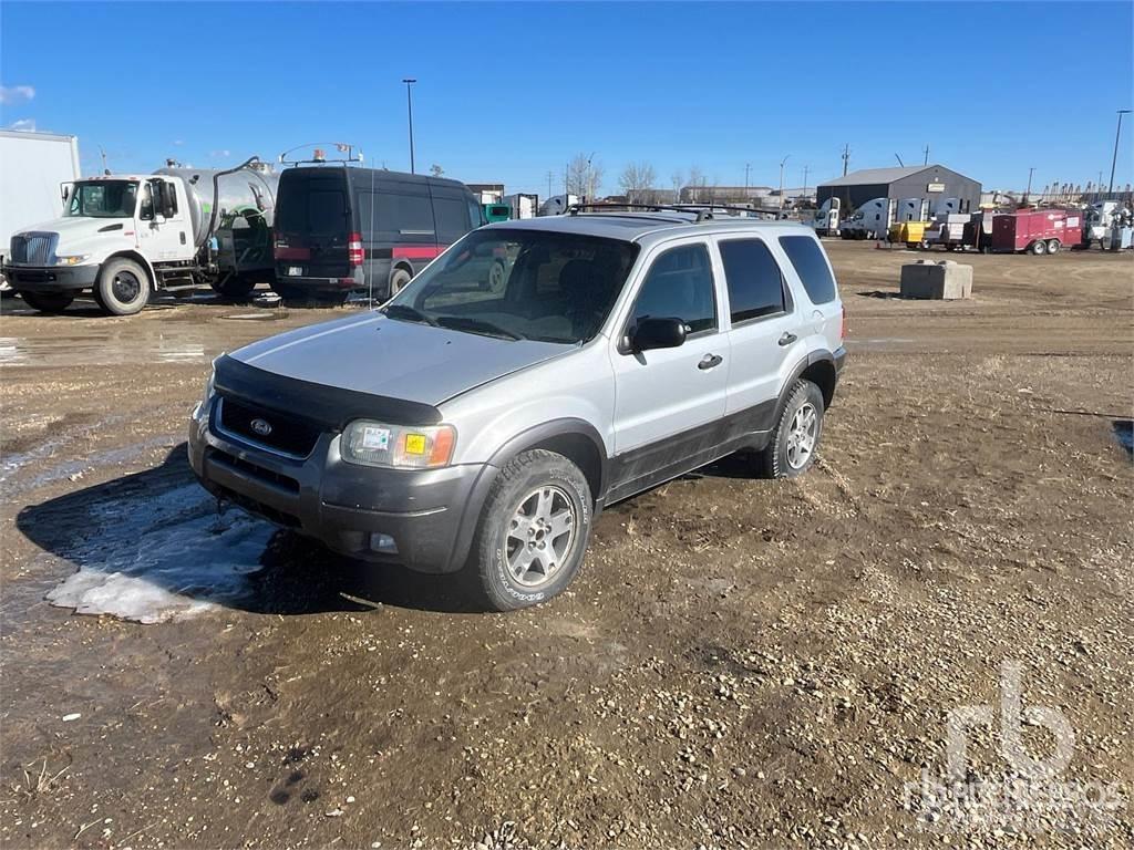 Ford ESCAPE Vieglais kravas automobilis/izkraušana no sāniem