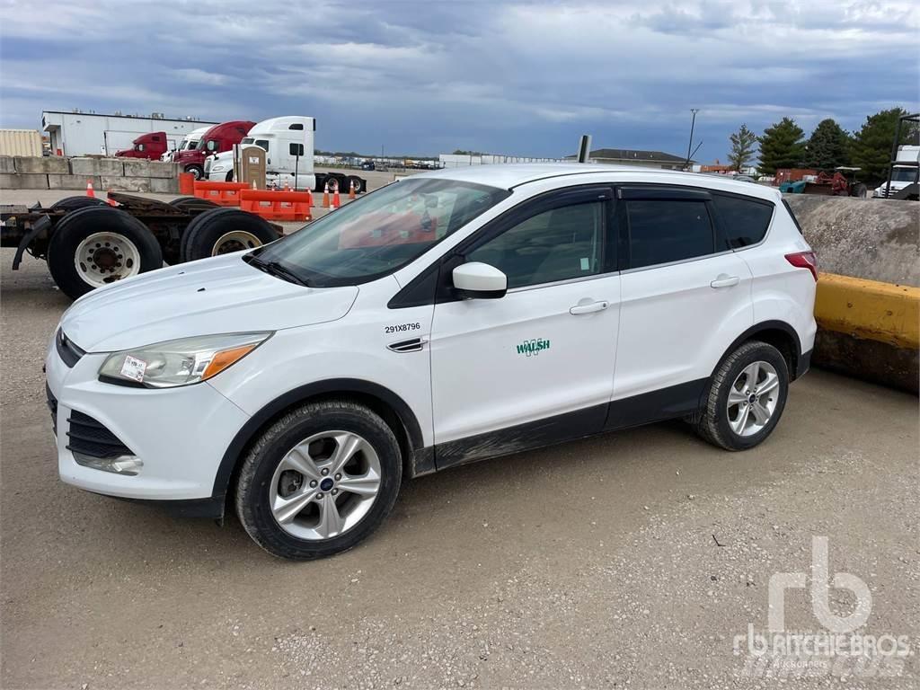 Ford ESCAPE Vieglais kravas automobilis/izkraušana no sāniem