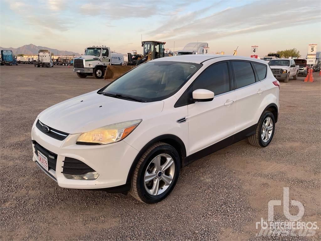 Ford ESCAPE Vieglais kravas automobilis/izkraušana no sāniem