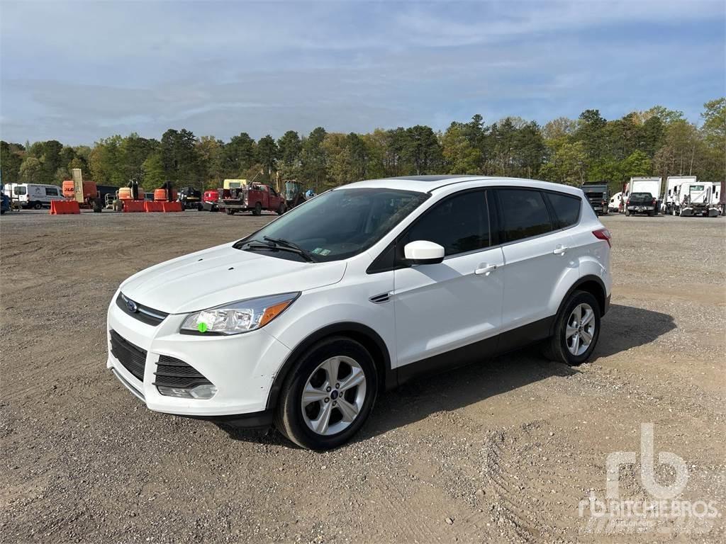 Ford ESCAPE Vieglais kravas automobilis/izkraušana no sāniem