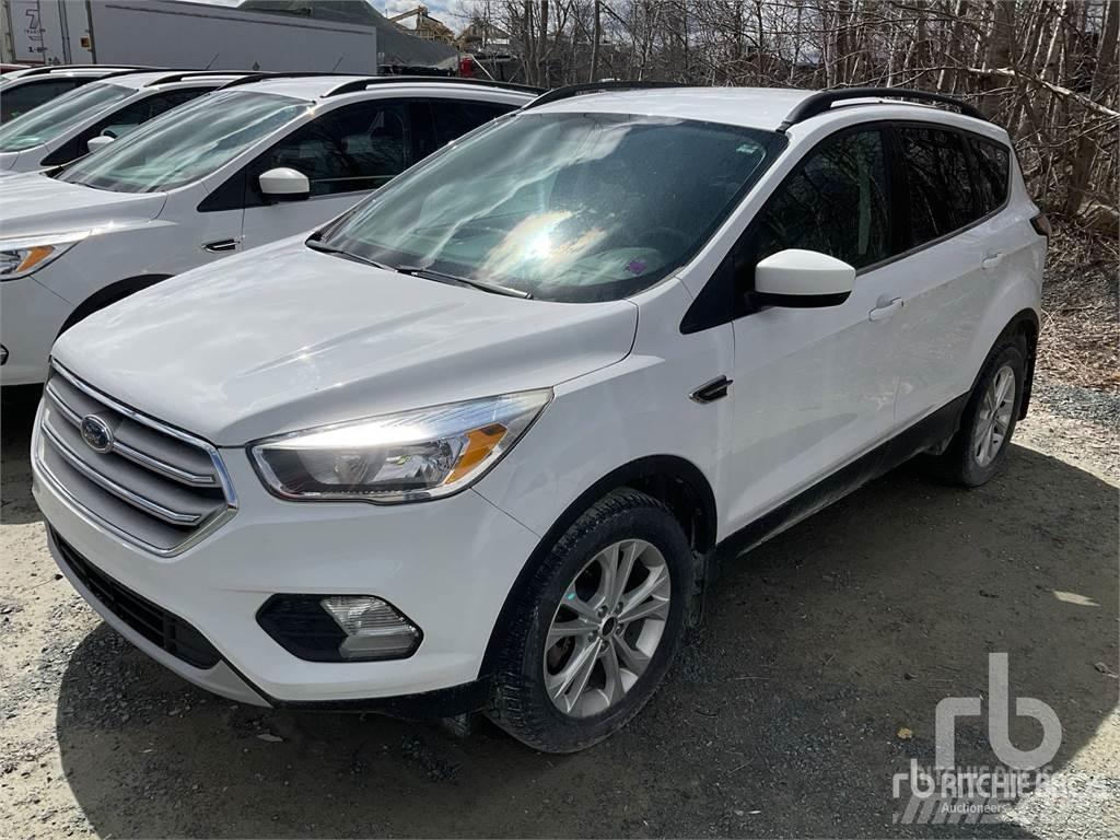 Ford ESCAPE Vieglais kravas automobilis/izkraušana no sāniem